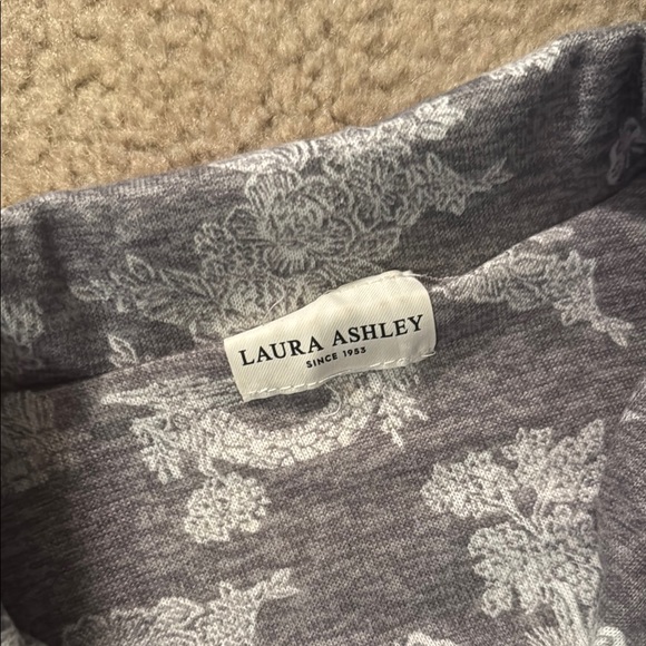 Laura Ashley Gray and White Pajamas - Picture 4 of 5